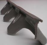 Plastični cik-cak odstojnik armature - kosine sprečavaju nastajanje zračnih đepova pri betoniranju